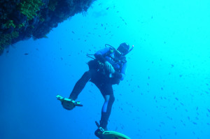 Taucher am Prvic Tunnel DIVE CENTER KRK